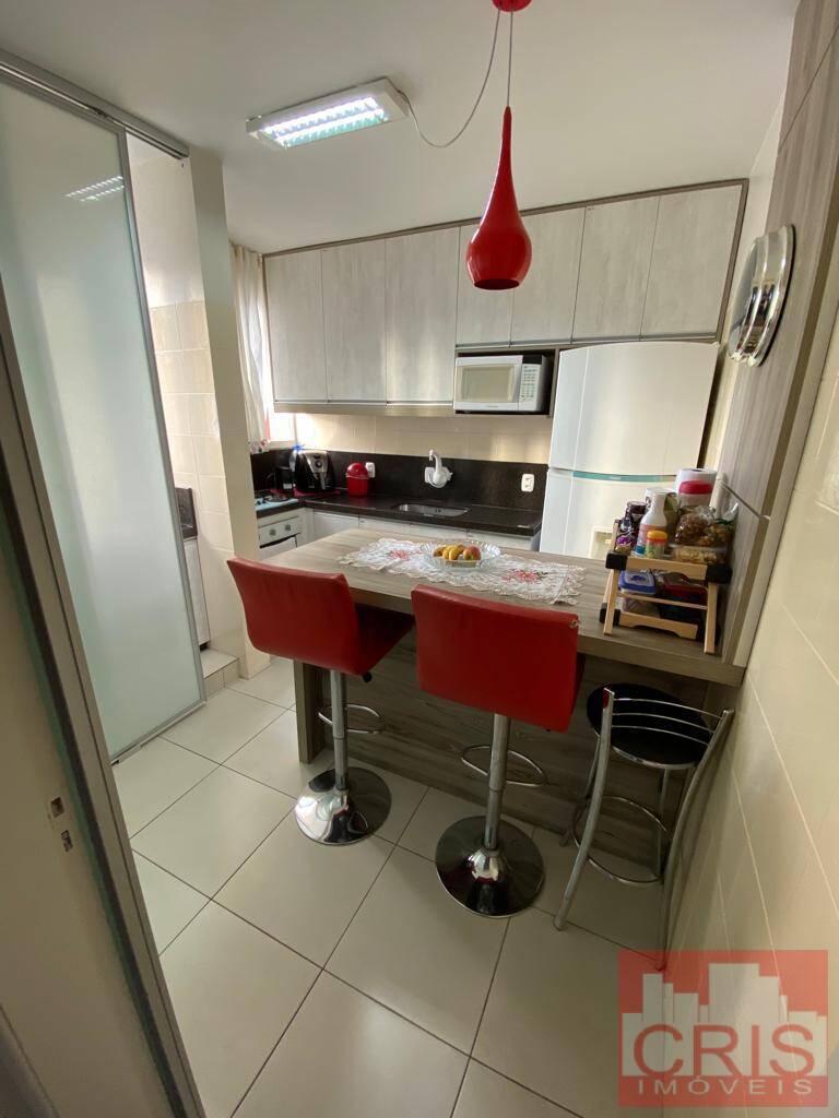 Apartamento à venda com 2 quartos, 69m² - Foto 2