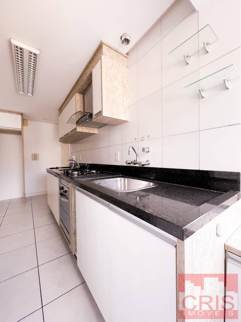 Apartamento à venda com 2 quartos, 46m² - Foto 2